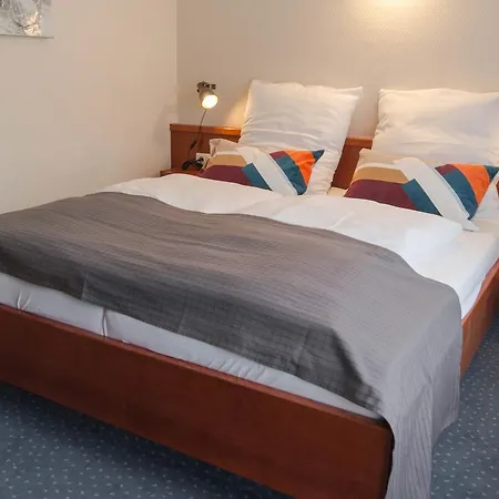 Haus Marquet 호텔 *